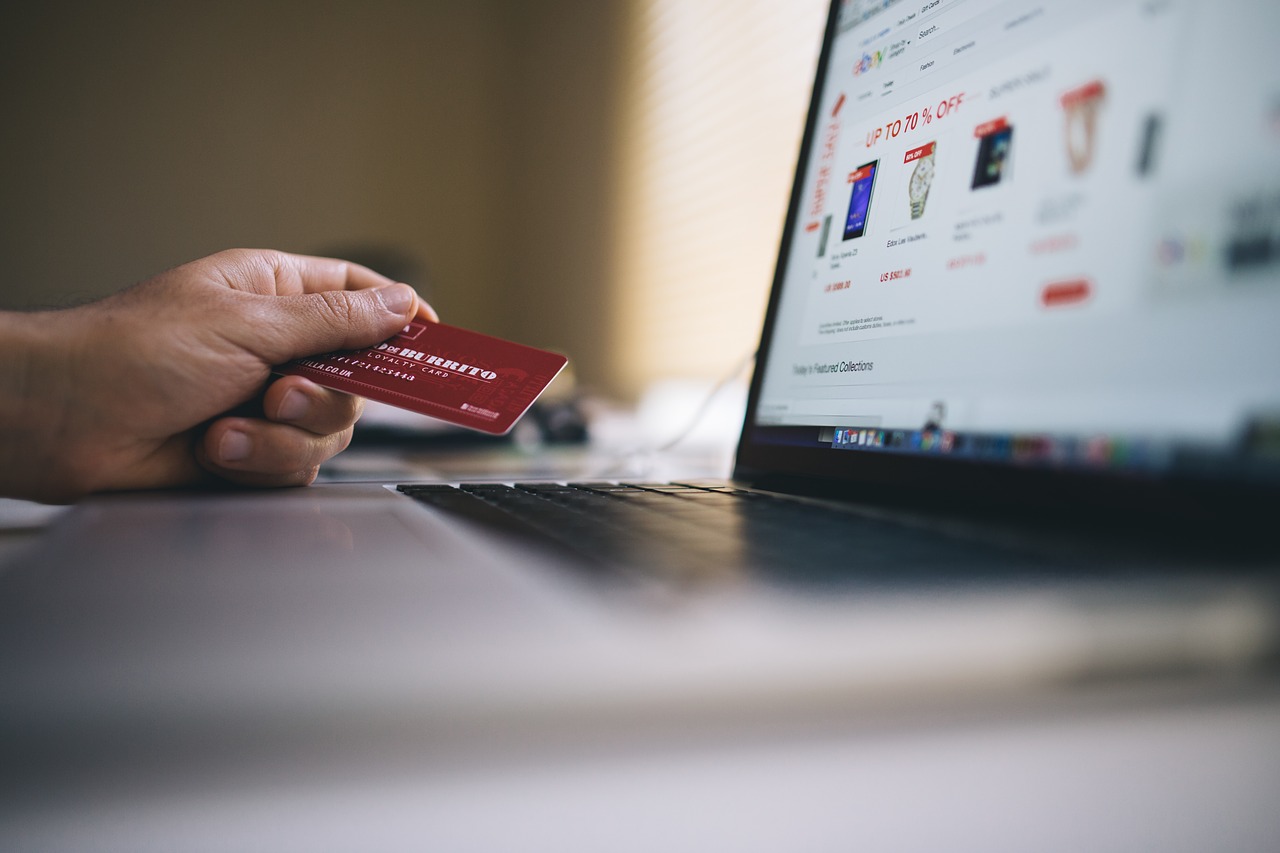 Is it Wise to Have Many Different Credit Cards?
